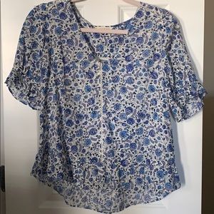 Lucky Brand Blue Flower top 🌸💙